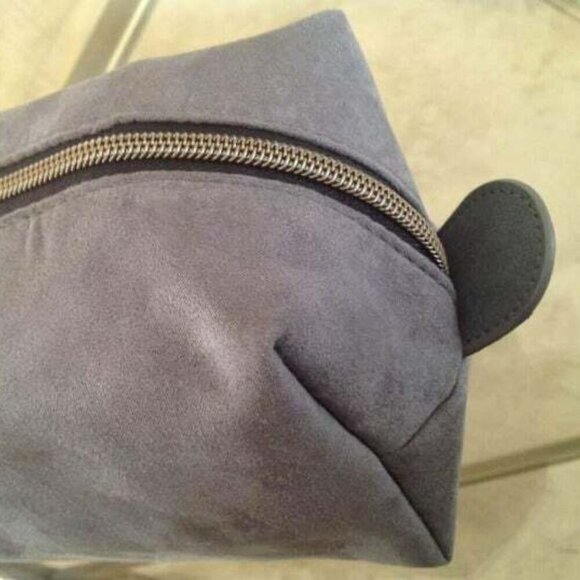 Beekman 1802 Gray Faux Suede Toiletry / Travel Bag - Brand New - Picture 4 of 5
